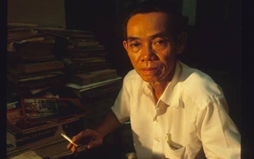 ​Muộn