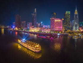 Thành phố rạng rỡ tên vàng