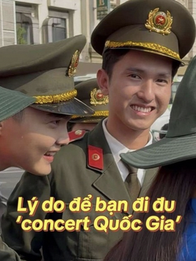 'Mỹ nam triều đình' đốn tim dân mạng