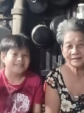 Clip nam sinh 'gửi mình 10 năm sau' cùng bà nội hút hơn 25 triệu lượt xem