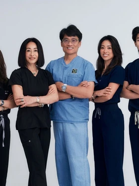 Cả gia đình 7 thành viên đều làm bác sĩ