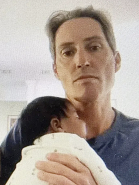 Hành trình tìm con ruột của cặp đôi Mỹ sau ca sinh em bé da màu