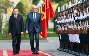 Hoạt động của Lãnh đạo Đảng, Nhà nước
