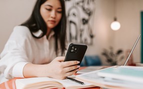 Một chạm, vạn biến