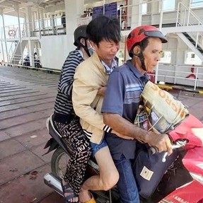 Những chuyến phà thương nhớ ở phương Nam - Kỳ 2: Chiều cuối năm ở bến Đình Khao