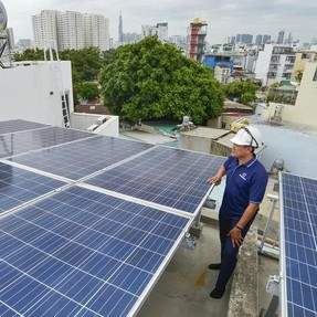Nhiều băn khoăn trước tình trạng 'loạn' giá lắp đặt điện mặt trời mái nhà