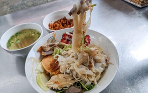 Phở chua