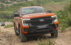 Ford Ranger Wildtrak 2026 ra mắt Việt Nam: Giá 1,093 tỉ, động cơ V6 mới mạnh hơn Hilux