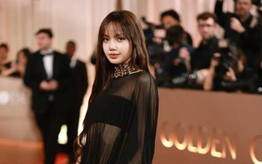 Ngắm loạt outfit động lòng người của Lisa tại các thảm đỏ