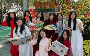 Teen Phổ thông Năng khiếu diện áo dài đến trường, khoe sắc xuân