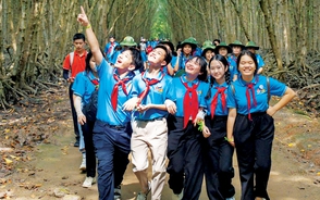 Thiếu nhi góp sức cùng thành phố vươn mình