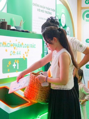 Thử thách phân loại rác tại Ngày hội Việt Nam Xanh: bạn trẻ nhận về nhiều quà tặng