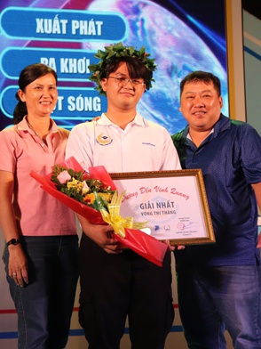 Quán quân Đường đến vinh quang hạnh phúc vì luôn có ba mẹ đồng hành