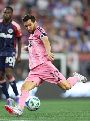 Messi lập cú đúp 4 trận liền cho Inter Miami tại MLS