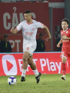 10 người của Sông Lam Nghệ An 'quật ngã' Thể Công -Viettel tại sân Hàng Đẫy