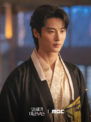 Perfect crown lập kỷ lục rating ngay tập đầu tiên