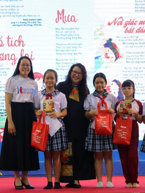 Học trò Trường tiểu học Lê Đức Thọ khám phá văn chương: từ ống heo cảm xúc đến bài văn hay