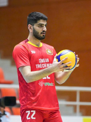 'Chung kết sớm' bóng chuyền nam: Biên Phòng MB ngược dòng thắng Công An TP.HCM 3-2