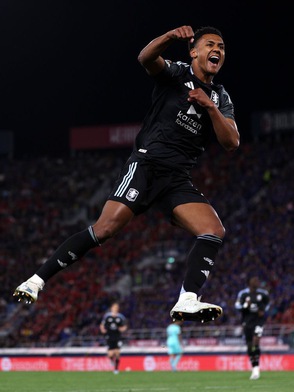 Lịch trực tiếp bán kết lượt đi Europa League: tâm điểm Nottingham đấu Aston Villa