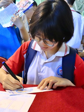 Trải nghiệm không gian khoa học đầy màu sắc tại Ngày hội Tự tin vào lớp 10