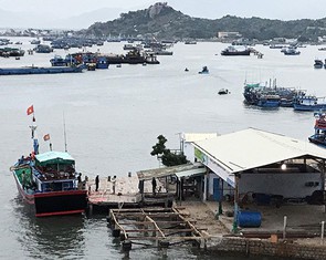 Tập trung sơ tán dân trước bão dữ