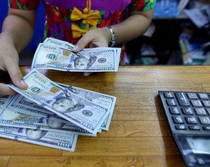 Phó thủ tướng chỉ đạo: Nghiên cứu tính hợp pháp, hợp lý vụ đổi 100 USD