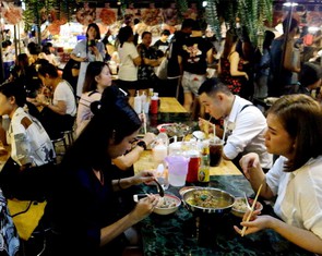 'Người Thái bia rượu thoải mái nhưng không lầy như nhiều người Việt'