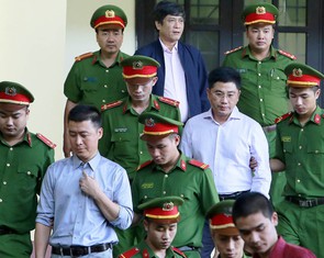 Trụ sở đường dây đánh bạc có phòng làm việc của Cục trưởng C50