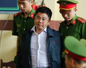 Tòa cách ly ông 'trùm' đường dây đánh bạc ngàn tỉ để thẩm vấn