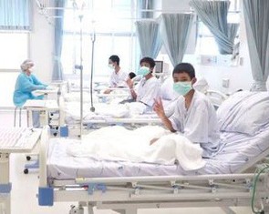 Đội bóng Heo Rừng: Cách tốt nhất là đừng quấy rầy và để chúng học hành