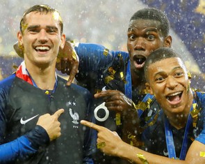 Dân mạng Việt trao thêm danh hiệu cho danh thủ World Cup