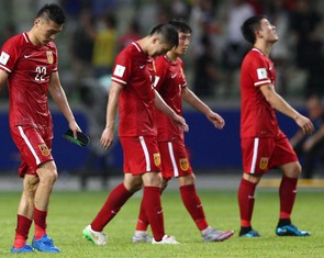 Thiên hạ cứ lo đá World Cup, Trung Quốc lo kiếm tiền