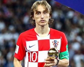 Xem đoạn phim tài liệu Luka Modric từng chăn dê khi mới 5 tuổi