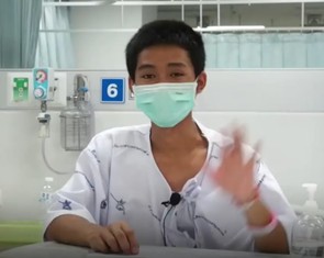 Video 12 thành viên đội bóng Thái Lan gửi lời cảm ơn tới thế giới