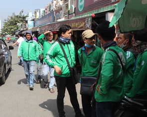Grab nói chở khách bằng xe 2 bánh 'không mang tính chất kinh doanh'
