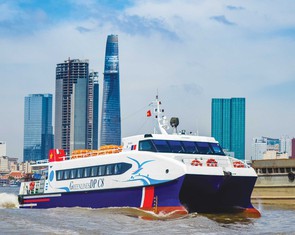 Giấc mơ 'hạm đội'  tàu du lịch 5 sao