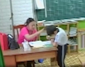 Nên lắp camera ở trường tiểu học để ngăn bạo hành?