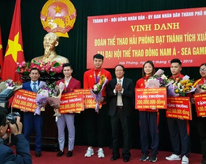 Hải Phòng thưởng nóng thủ môn Văn Toản và các VĐV đoạt huy chương SEA Games