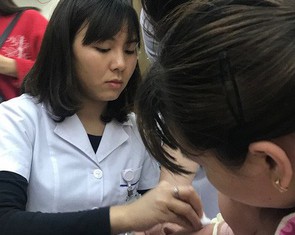 Đình chỉ công tác thêm một hiệu phó liên quan vụ sán heo