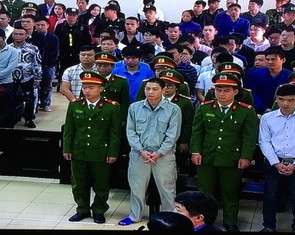 Hai 'trùm' đường dây đánh bạc ngàn tỉ vắng mặt phiên phúc thẩm
