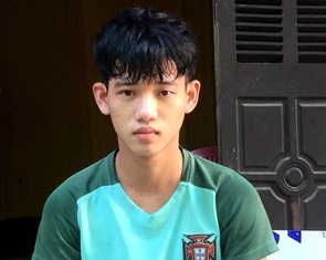 Học sinh lớp 10 đi phụ hồ về, nhảy xuống cứu cậu bé chìm sát đáy sông