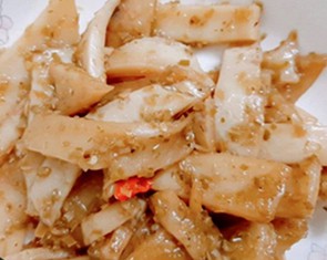 Cơm dừa kho khô sả ấm lòng chiều mưa thành phố