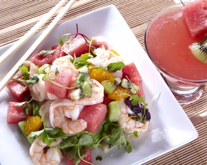 Úy mèn ơi, dưa hấu mà chua cay mặn ngọt, ngon lạ lùng