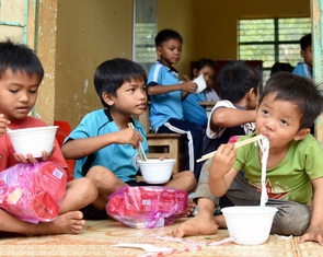 Quê hương là tô phở ngon