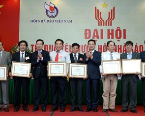 Đại hội thi đua yêu nước Hội Nhà báo Việt Nam: Tưởng nhớ đồng nghiệp hi sinh ở Rào Trăng