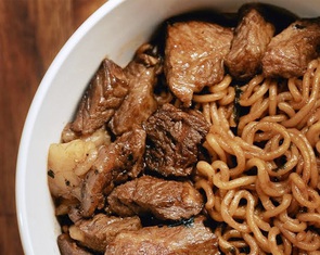 Món mì bò nổi tiếng trong Parasite gây sốt