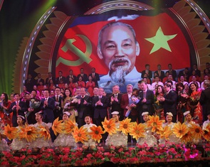 Hoành tráng và trẻ trung chương trình nghệ thuật Mùa xuân dâng Đảng