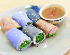 Phở cuốn, món ngon 'trăm nhớ ngàn thương' ăn tới đâu đã đời đến đó