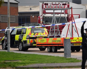 Bắt thêm 26 người liên quan vụ 39 thi thể người Việt tại Essex