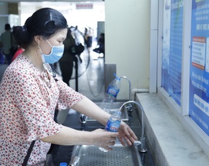 Nắng nóng như thiêu đốt, làm gì để trẻ em, người lớn không đổ bệnh?